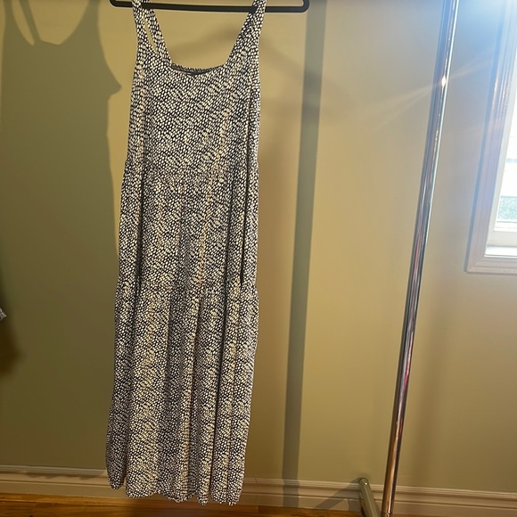Navy blue and white flowy summer dress midi length - Picture 2 of 6